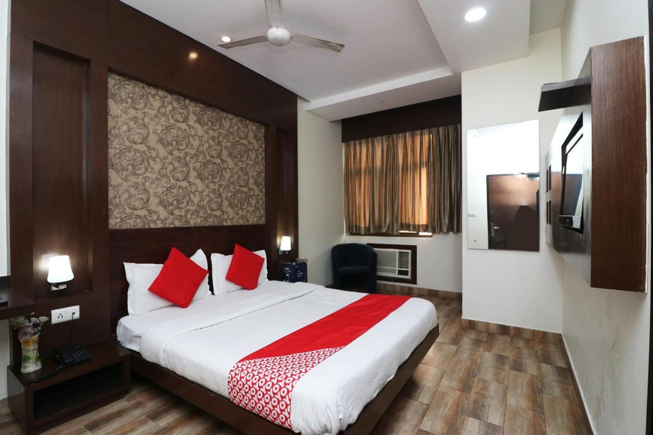 نيودلهي Oyo 18753 Hotel Glance Inn المظهر الخارجي الصورة