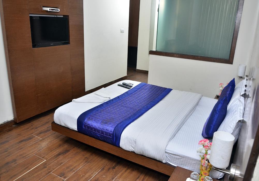 نيودلهي Oyo 18753 Hotel Glance Inn المظهر الخارجي الصورة