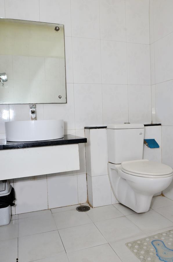 نيودلهي Oyo 18753 Hotel Glance Inn المظهر الخارجي الصورة