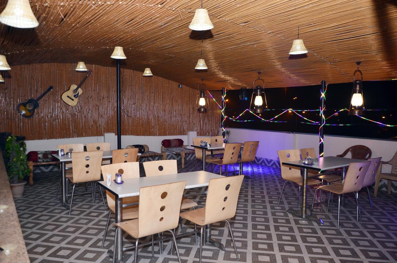 نيودلهي Oyo 18753 Hotel Glance Inn المظهر الخارجي الصورة