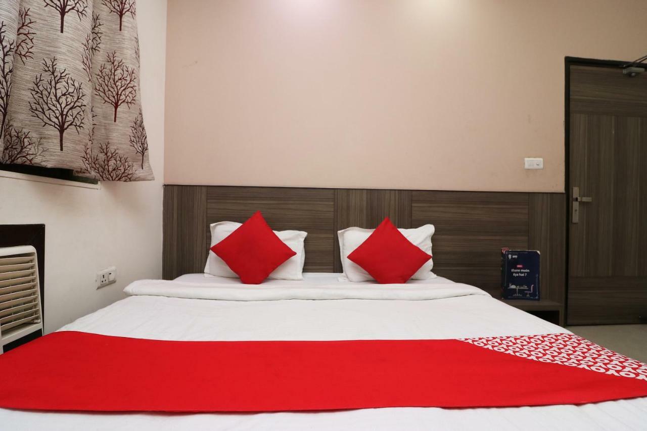 نيودلهي Oyo 18753 Hotel Glance Inn المظهر الخارجي الصورة